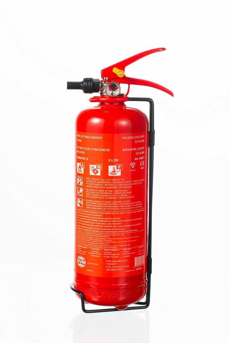 DVM-FEF-2: Fire extinguisher Foam (A, B and F), 2 litres, mounting bracket.